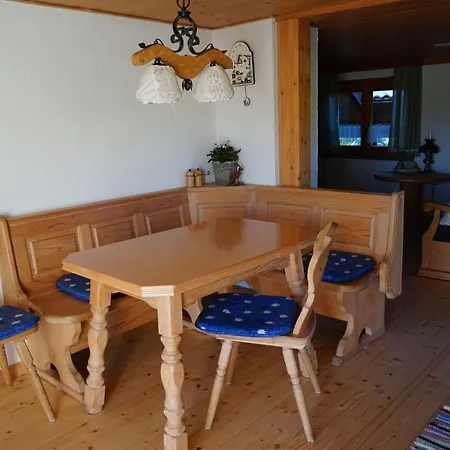 Semesterbostad Knuschbrhaisle